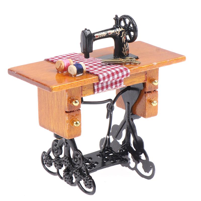 Dollhouse Decor Miniature Furniture Wooden Sewing Machine for Dolls House Toys