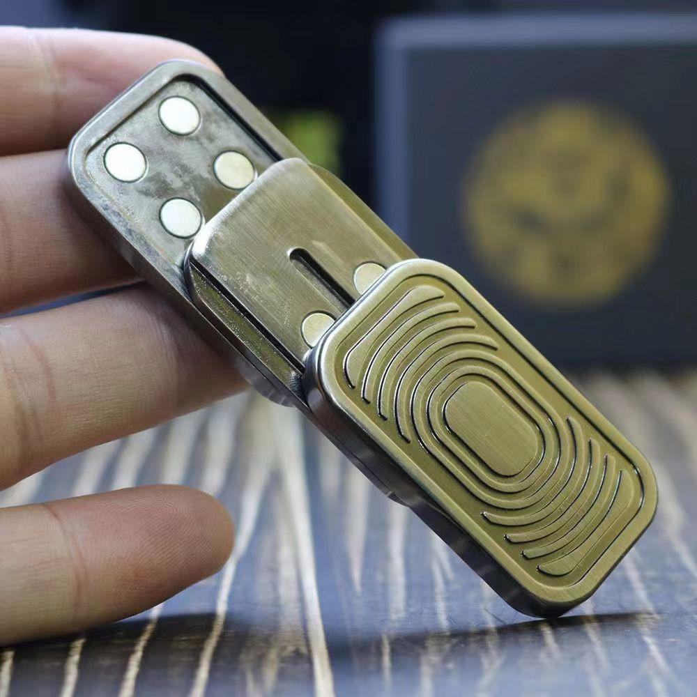 Unique Three Layer Metal Poker Push Card Fidget Slider Haptic Coin Stress Relief Toys Adults Cool Edc Gadgets Decompression Gift