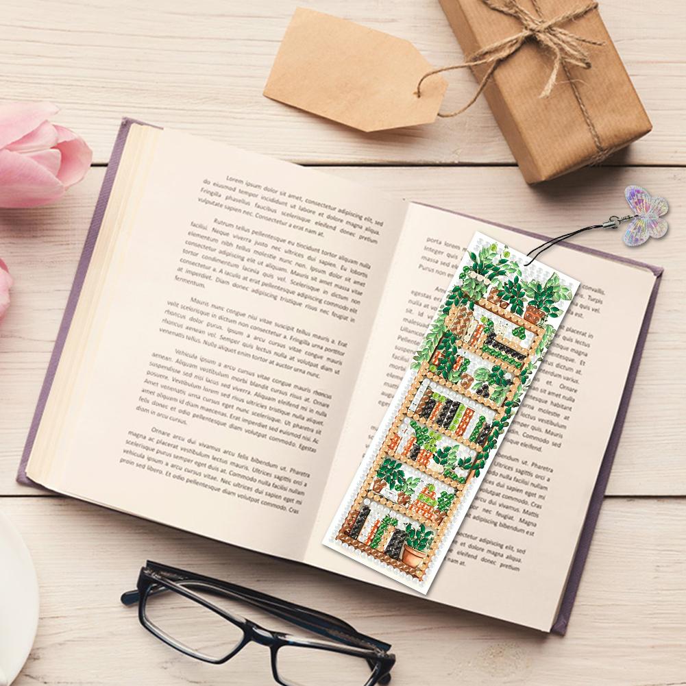 4Pcs Special Shape Animal Diamond Art Painting Bookmarks with Pendant Diamond Art Bookmarks Gift for Reader Crafts Lovers