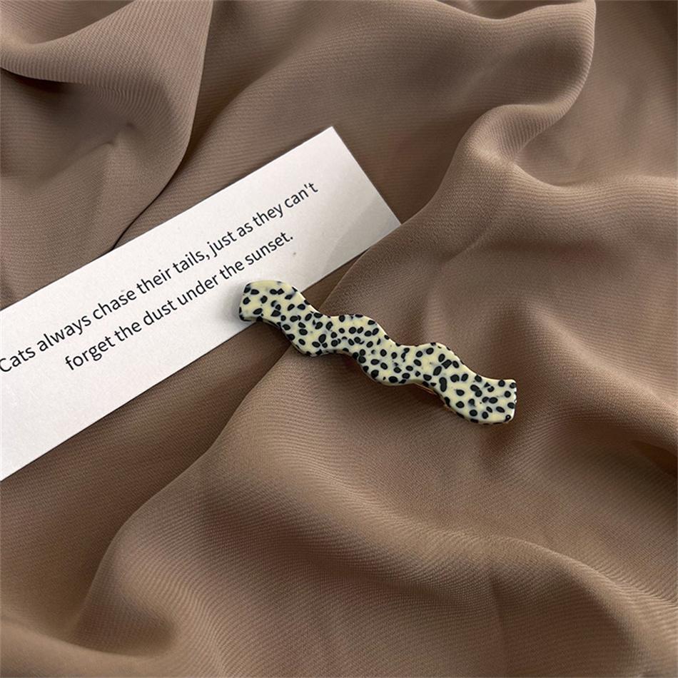 

Women Fashion Curvy Leopard Acetate Geometric Hair Clips Vintage Hairpins Long Barrettes All Match Trendy Hair Accessories Gifts