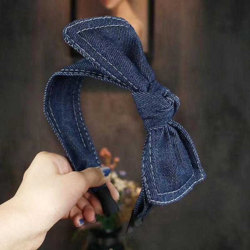 Wide-Brimmed Bowknot Headband for Women, Korean-Style Hairpin, Stylish Hair Ornament for All Occasions
