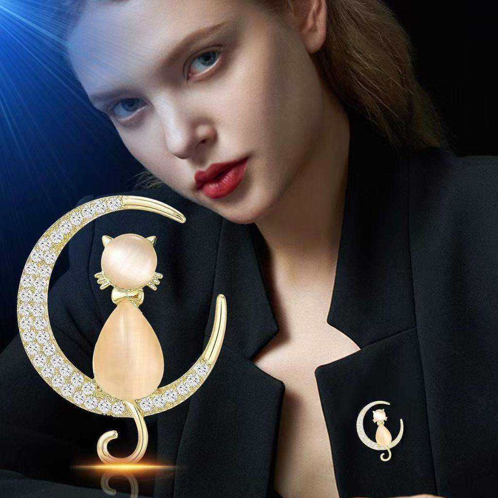 2025 Fashion Silver Moon Cat’s Eye Brooch - Women’s Niche Lapel Pin Accessory