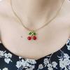 Halskette mit Kirschanhänger: Nicht verblassender Titanstahl-Choker mit Tropföldesign, Modische kurze Schlüsselbein-Kette für Damen