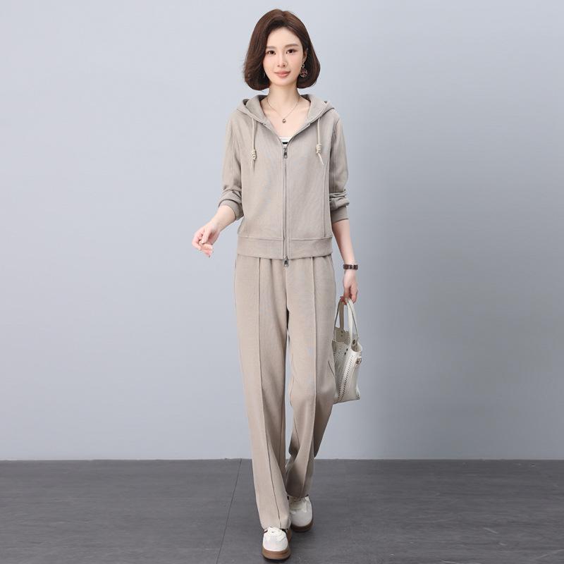 Women's Casual Two-Piece Suit: Autumn/Spring Slimming Sweatshirt Set - Young Mom Fashion 2025