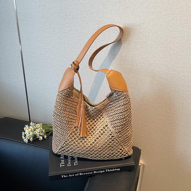 

Casual Woven Tassel Women s Tote Bag 2025 New Shoulder Bag Exquisite Matching Women s Handbag Shopping Bag Bolsas De Mujer хакі