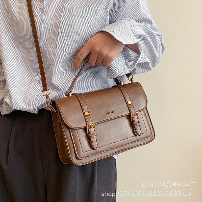 Retro commuter handbag women's 2025 new fashion personality ins Cambridge bag texture niche foreign shoulder bag