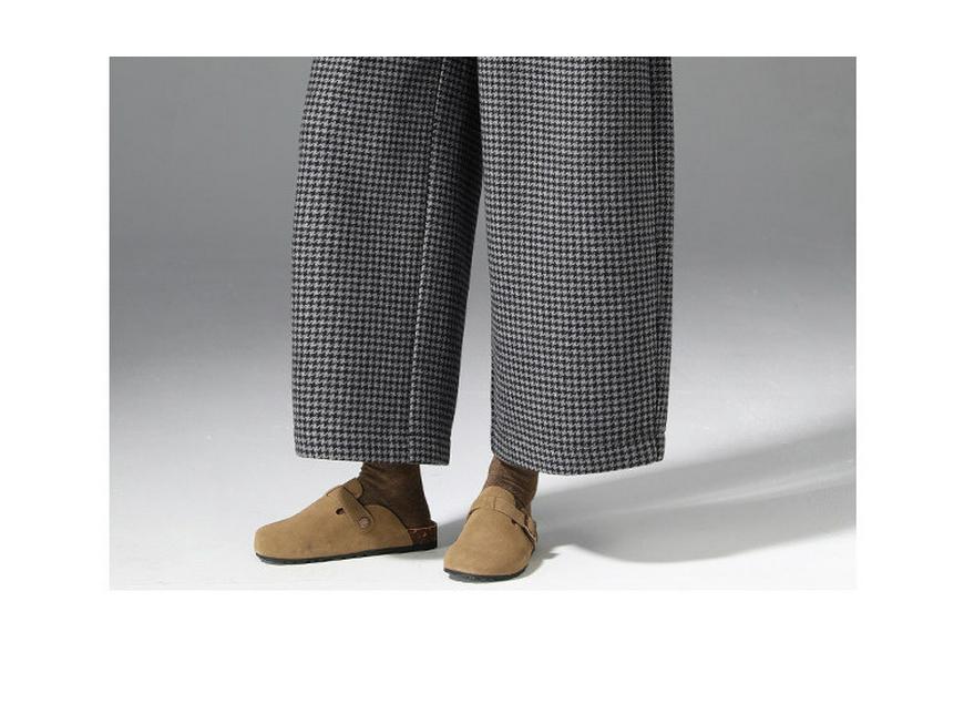 Women's High-Waisted Woolen Wide-Leg Plaid Pants with Velvet Lining for Autumn/Winter – Petite Casual Style.