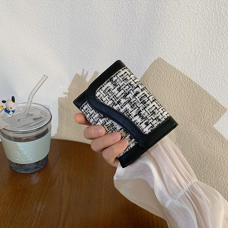 

Xiaoxiangfeng Корейський великої місткості гаманець жіночий студентський однотонний простий шик чорний