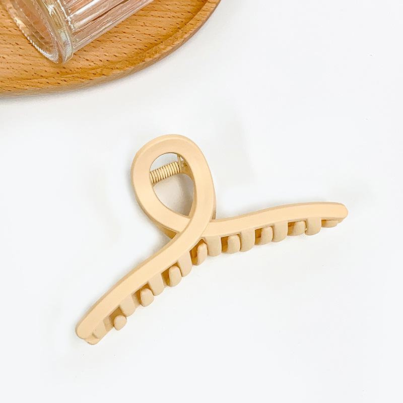 Retro Milk Coffee Series: Sweet Girl Shark Clip with Frosted Hollow Design - Fashion Hair Accessory