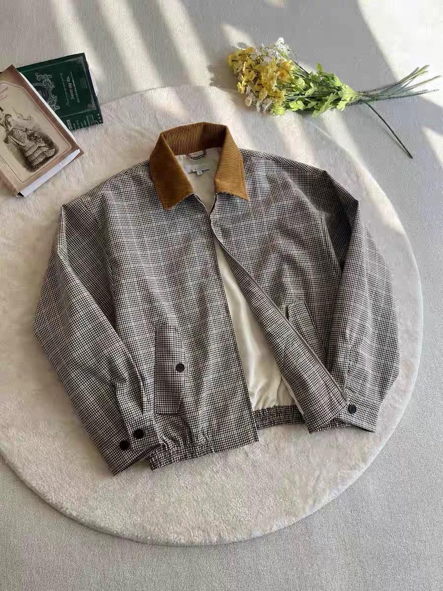 

Премиальная Harrington-куртка из вельвета в клетку «Принц Уэльский» с контрастным воротником для универсального стиля «Старые деньги» на каждый день. Extra Large