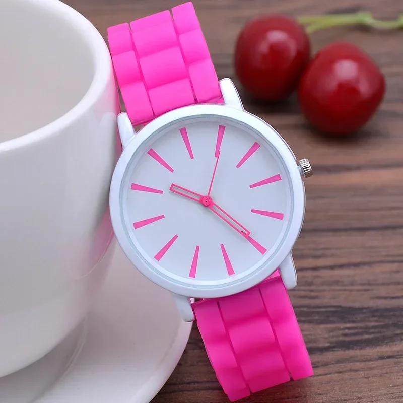 Orologio da Donna Moda Semplice Design Matita Orologi Digitali al Quarzo Casual Gelatina Multicolore Silicone Orologio da Donna Orologio da Polso da Vestito