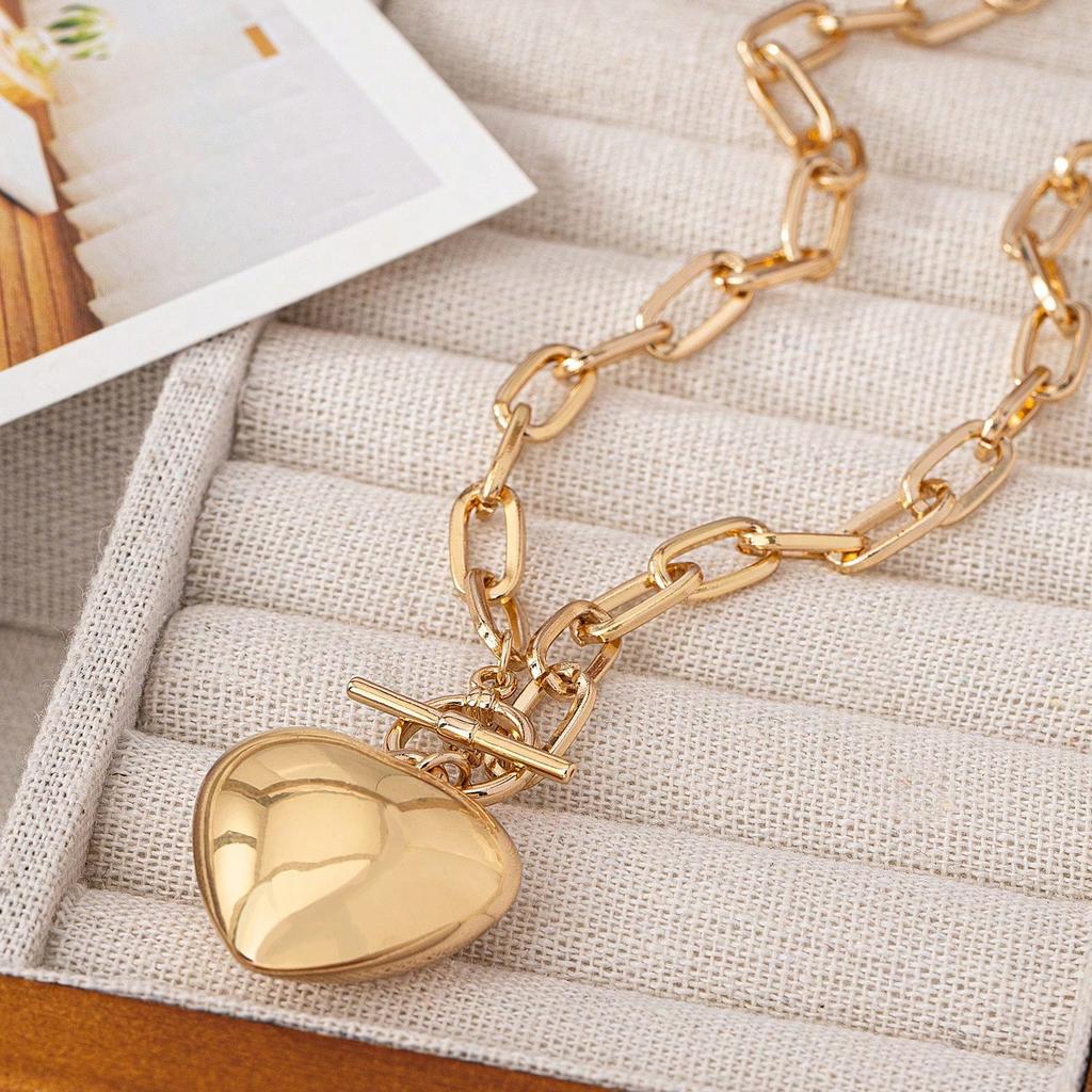 Women's Pendant Necklace, Fashionable and Simple Style, Large Heart-Shaped Pendant, Ot Clasp Necklace Jewelry Gift, Suitable for Women, Valenti