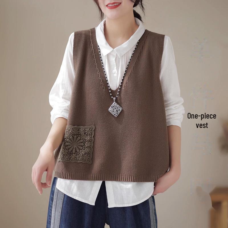 "Spring 2024 Women's Knitted Sleeveless Lace-Trim Vest – Solid Color Casual Top"