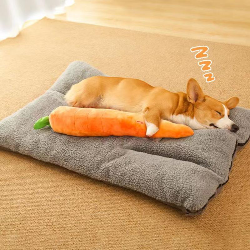 Dog Toy Pet Carrot Plush Toy Vegetable Chew Toy for Small Medium Large Dogs Universal Pet Sound Playing Toy Pet Accessories