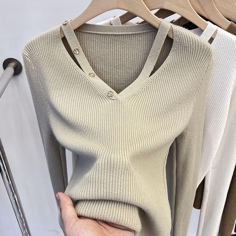 

A sweater for women s autumn and winter, with a bottom top inside. New long-sleeved knitted sweater. one size fits all хаки