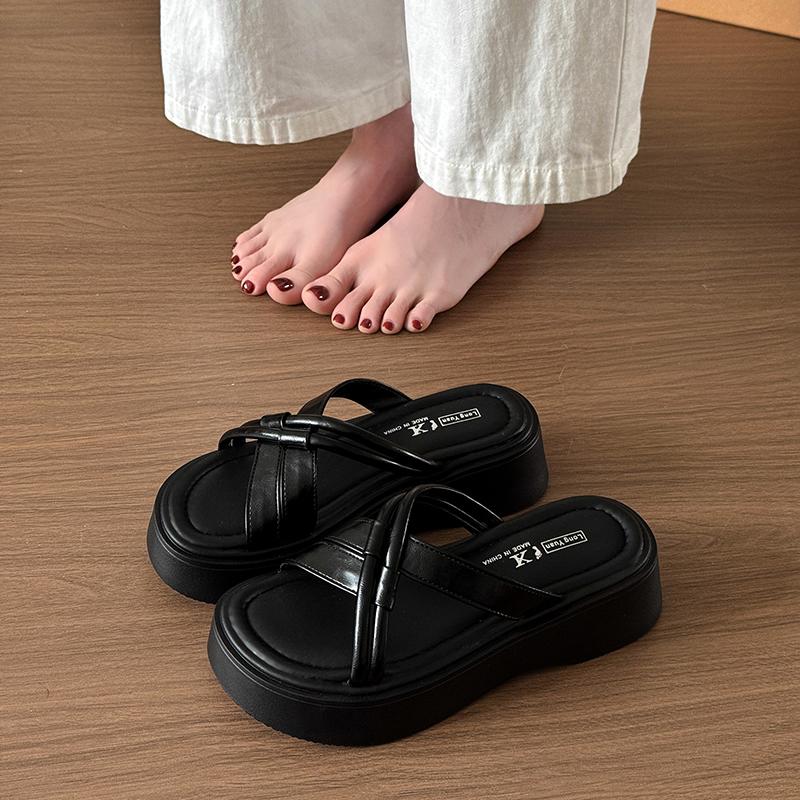 Fashion Slippers Women Summer Female Shoes Luxury Slides Platform Med Soft 2025 Designer Rome Fashion Slippers Casual Women's Shoes With