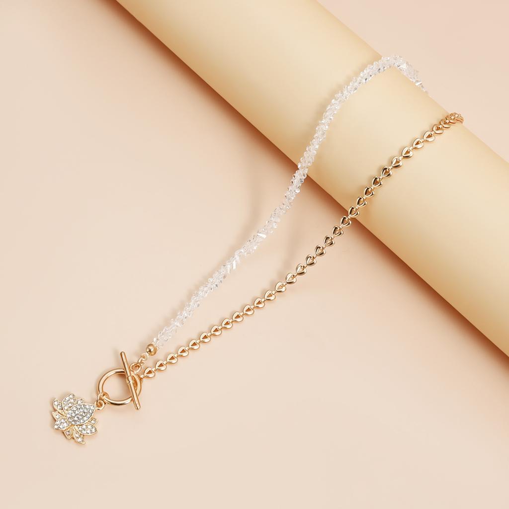 Elegant Dark Concept Floral and Crystal Necklace with Stone Decors Premium Alloy Clavicle Chain for Versatile Fashion