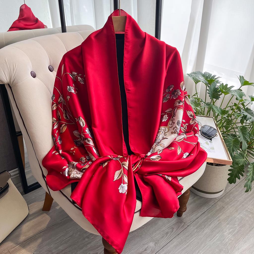 Luxury Style Sunscreen Shawls Popular 2024 New Beach Bandanna The Four Seasons Design Scarves Women 180X90CM Square Silk Scarf