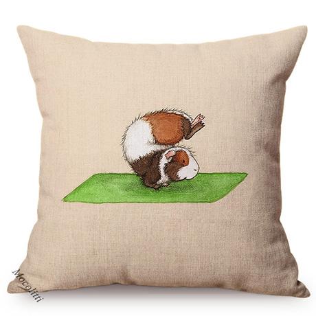 Small Animals Practice Yoga Posture Pattern Pillow Case Cute Squirrel Funny Perform Decoration Kid'S Room Sofa Bed Cushion Cover