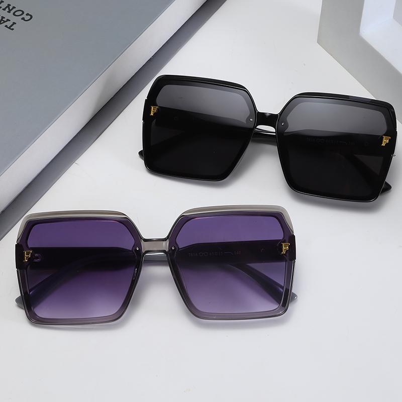 New Trendy Square Frame Sunglasses For Men And Women With High-end Personalized Uv-proof Fashion Sunglasses 7816