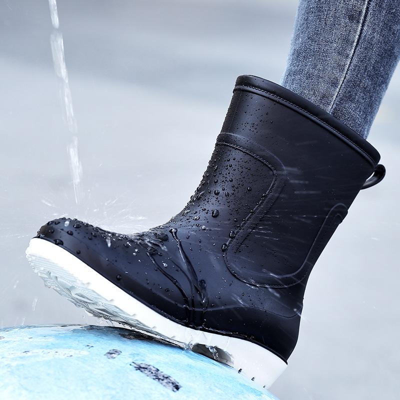 Women's Fashionable Outdoor Anti Slip Midsole Rain Boots And Rubber Shoes