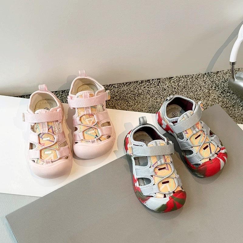 Boys Baotou hollow zebra pattern sandals summer 2025 new girls outdoor beach shoes baby toddler shoes