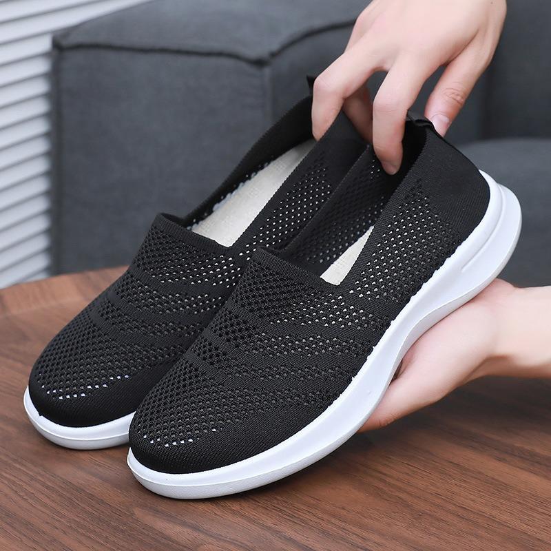 Shoes Men's Summer New Men's Flying Weaving Breathable Fashion Casual Men's Shoes One Pedal Soft Sole Shallow Mouth Round Head Single Shoes