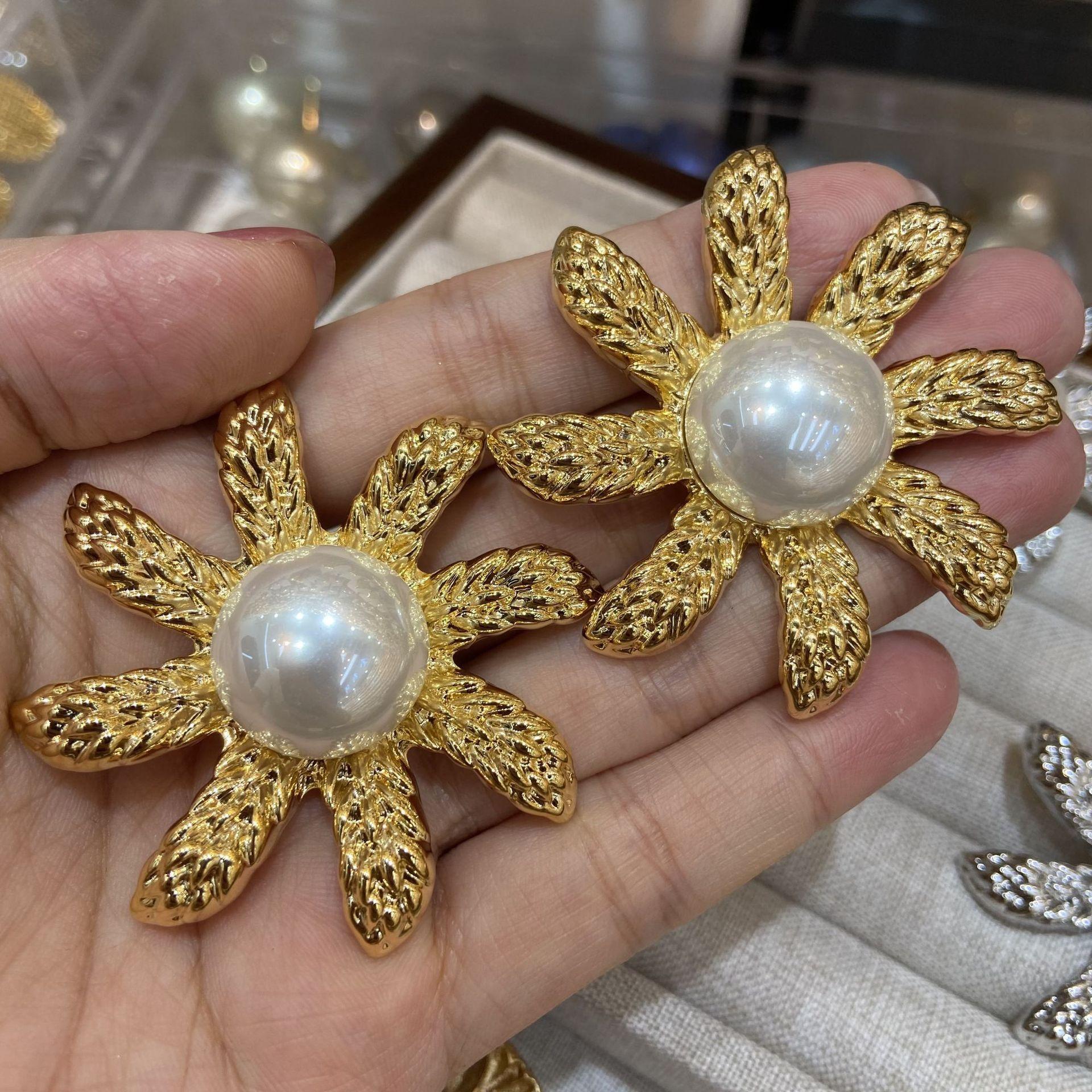 Japanese And Korean Simple Retro Wheat Ears Sunflower Women S Personality Temperament Trend Versatile Earrings