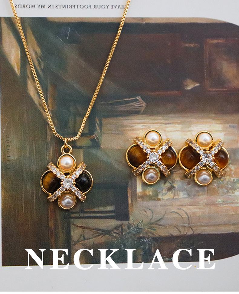 Retro Tiger Eye Shell Bead Necklace: Women's Versatile, High-End, Unique Fashion with Zircon Clavicle Chain