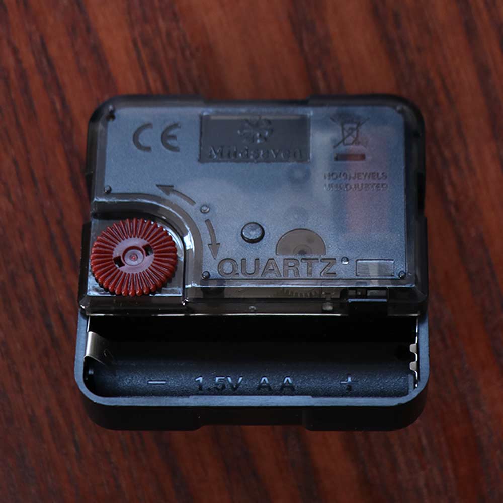 Tichý hodinový strojek Bezšumový hodinkový strojek Hodinový strojek Mechanismus hodinových strojků Quartzové hodiny