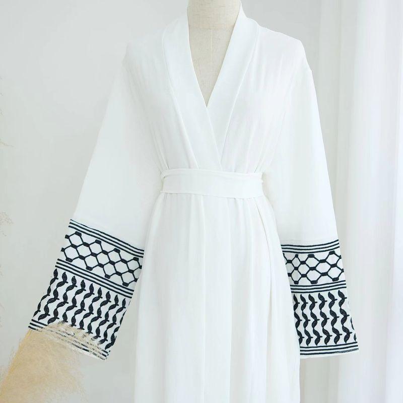 

Middle East Turkish Ethnic Style Embroider Cardigan Robe Dress Embroidered Cardigan Dress White and black embroidery thread M