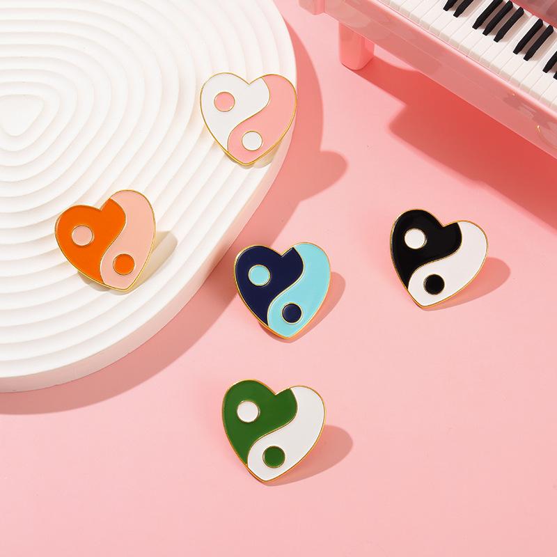 Symmetrical Metal Chic Brooch Heart Shape Creative Alloy Pin For Unique Statements Fashion