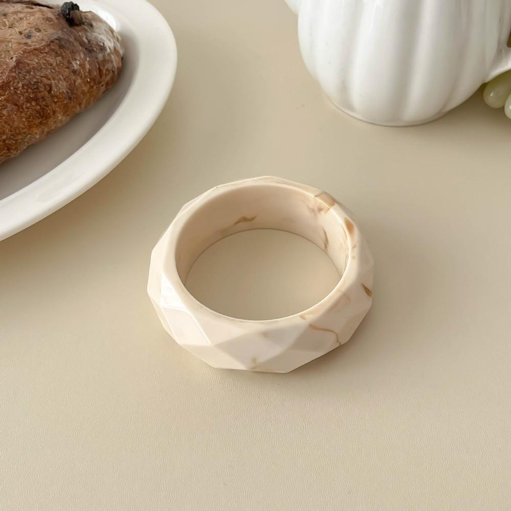 

Bohemian Colorful Resin Bangle Transparent Geometric Pearly Bracelet Dopamine Jewelry Accessories Wide Chunky Hand Ring Gift белый