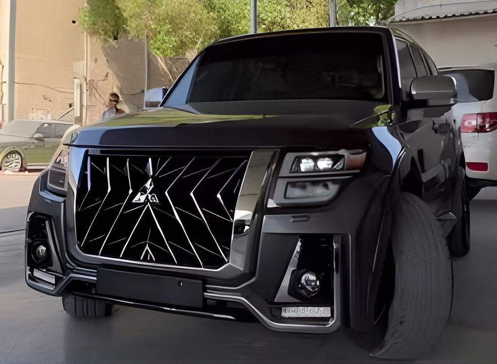 Black Hawk karosserisett for Mitsubishi Pajero Wagon IV