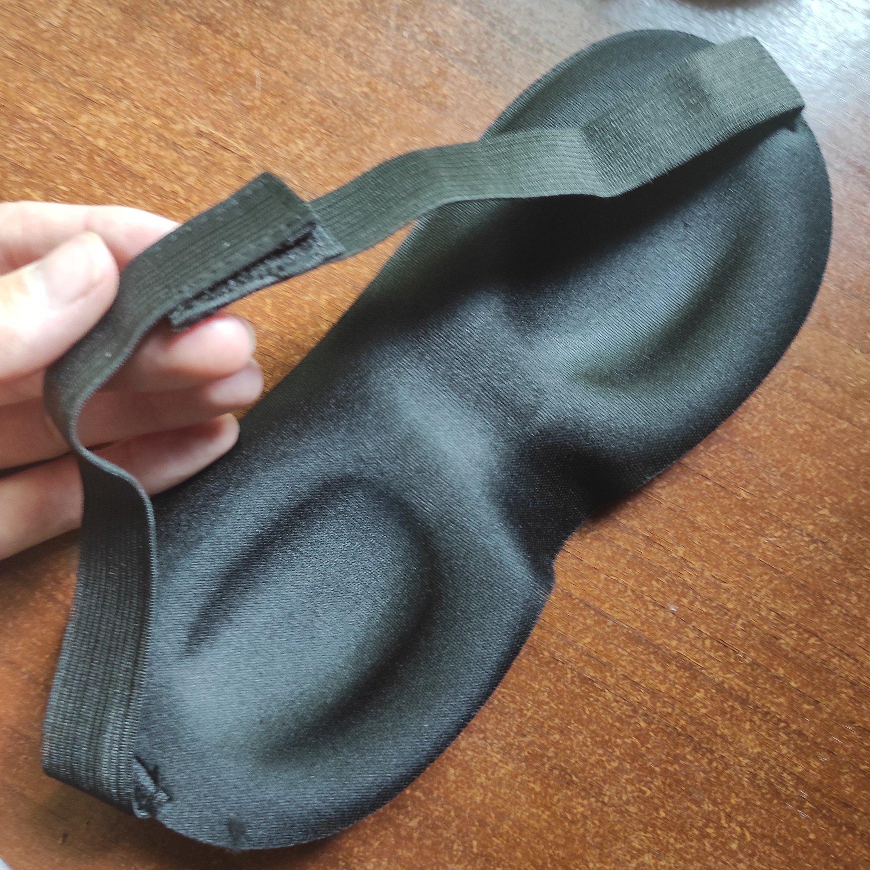 

3D Маска для сна Натуральная спящая маска для глаз Тени для век Крышка для женщин и мужчин Мягкая повязка для путешествий чёрный