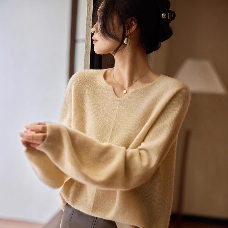 2025 Autumn/Winter Loose V-Neck Pure Wool Cashmere Sweater - Women's Korean High-End Style