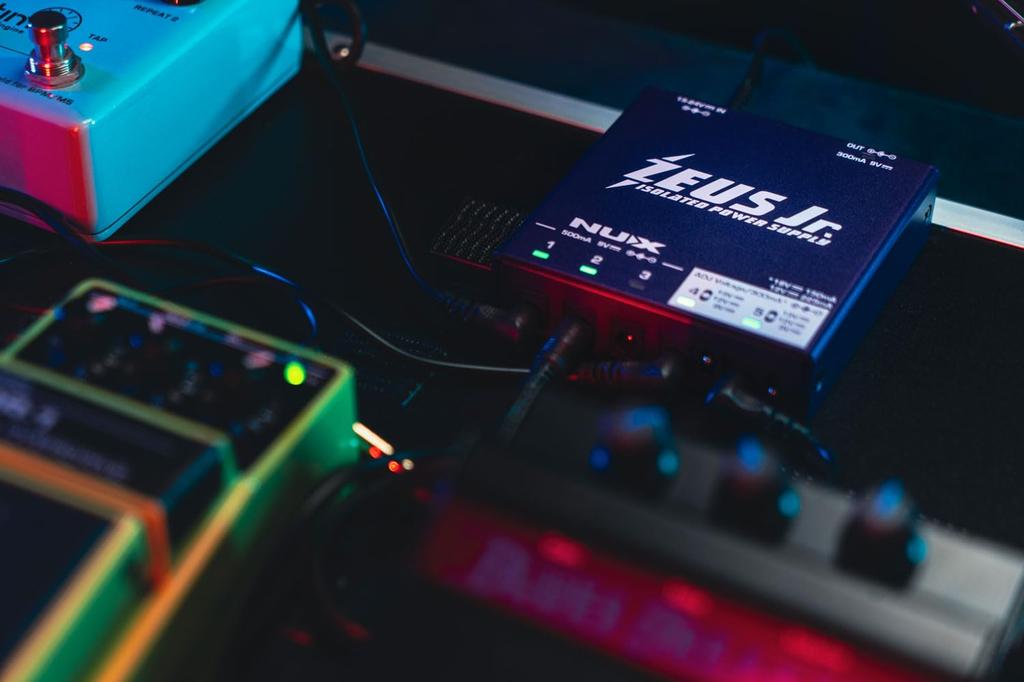 NUX Fully Isolated Power Supply 6 Ports Equipped with Variable Ports ZEUS 9/12/18V JR.