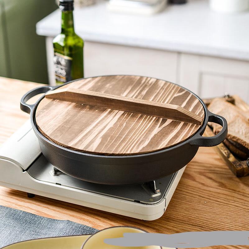 ZISIZ Cast Iron Frying Pan with Cedarwood Lid