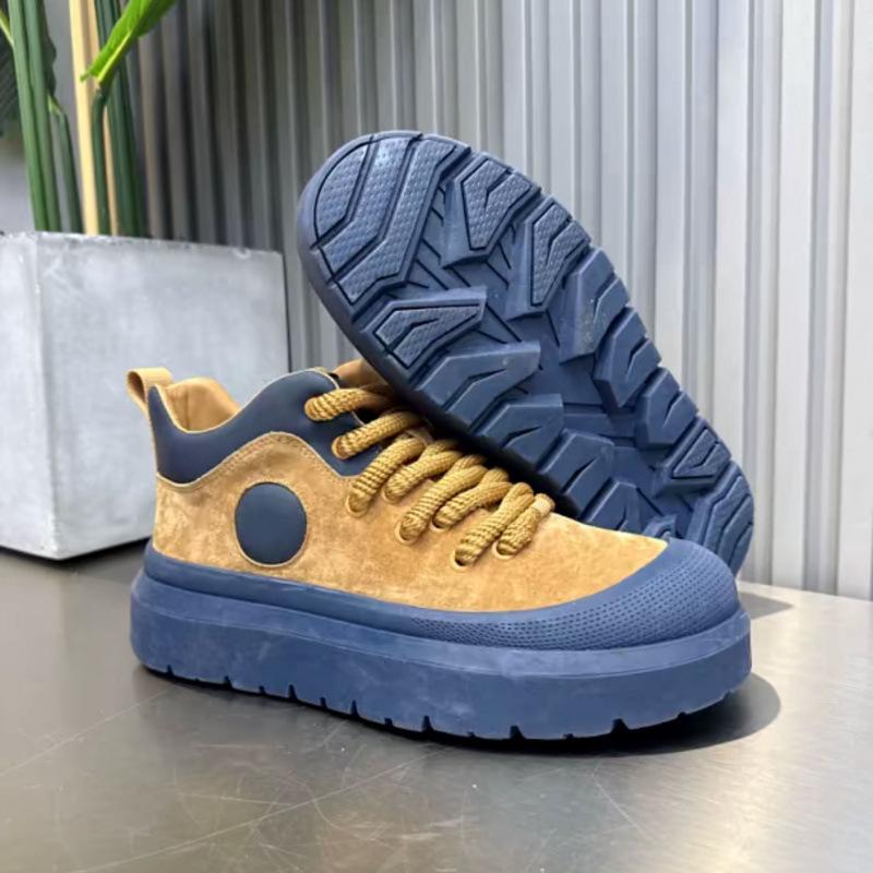 

Internet celebrity same men s shoes autumn and winter 2025 new niche mid-top board shoes men s sports and leisure tooling Martin tide shoes 44