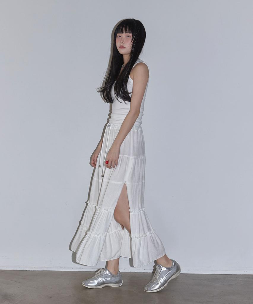 Soleubi Side Zipper Tiered Long Skirt / White