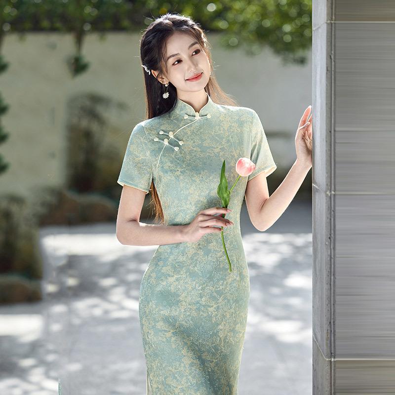 Guofeng Daily New Chinese Long Improved Cheongsam New Women's Retro Slim Short Sleeve Walk Show Spring and Summer