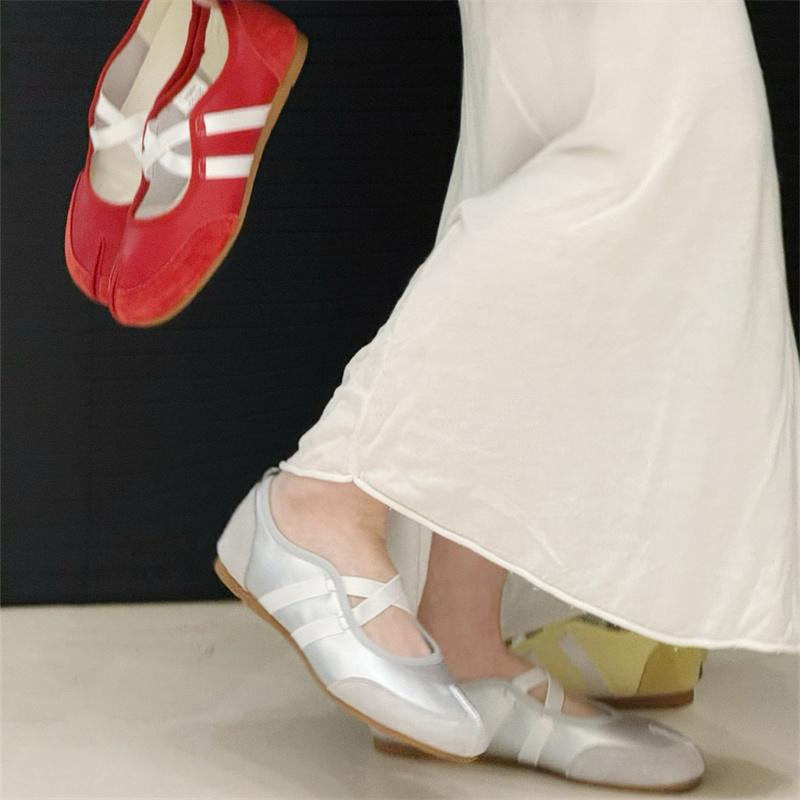 Fashion IPPEUM Tabi Sneakers Women Shoes Red Yellow 2025 New Fashion Split Toe Ballet Flats