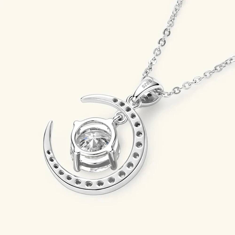 Sterling Silver Moissanite Necklace for Women High-end Design Pendant Niche Smart Clavicle Chain Female Fine Jewelry