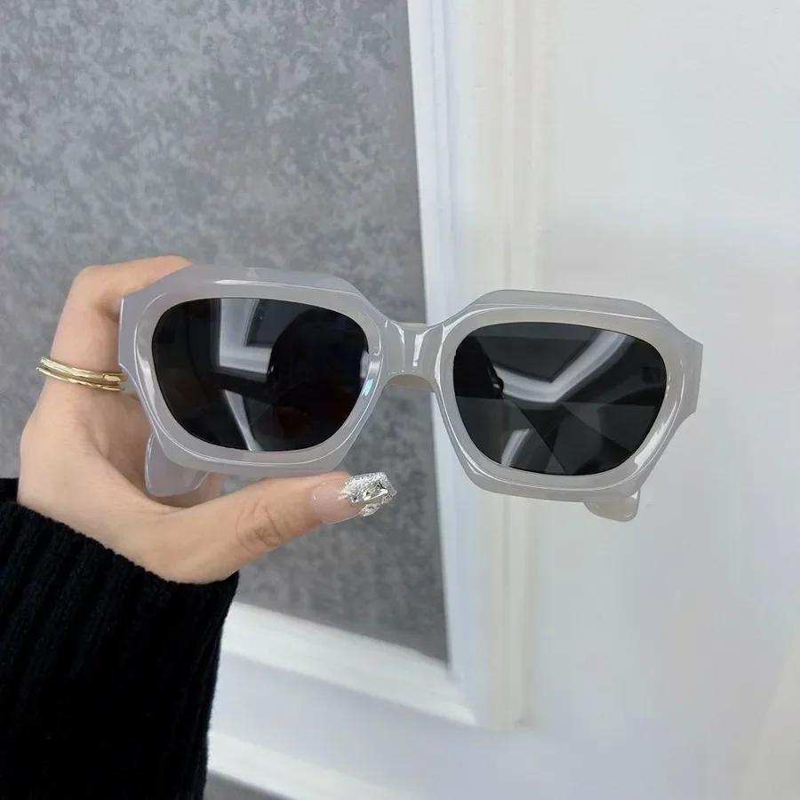 Fashion Square Sunglasses Women Men Brand Designer Luxurious Sun Glasses Female Outdoor Casual Travel