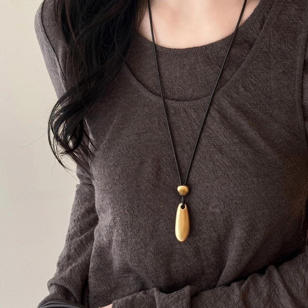Waterdrop Shaped Necklace for Women and Girls, Simple Black Rope Adjustable Long Chain Fashion Accessory
