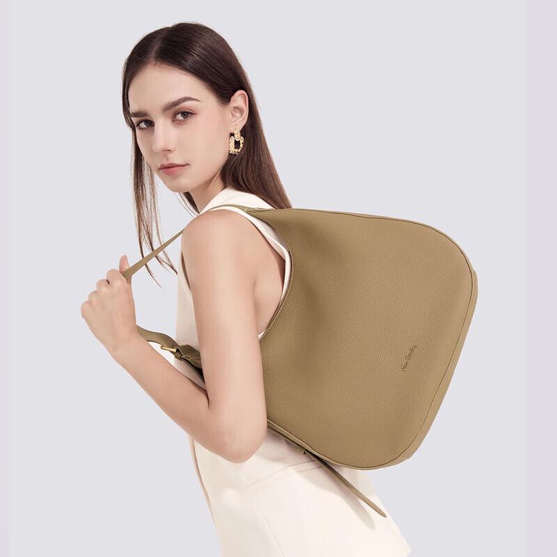 Pierre Cardin Women s Versatile Crescent Shoulder Bag 21280₽