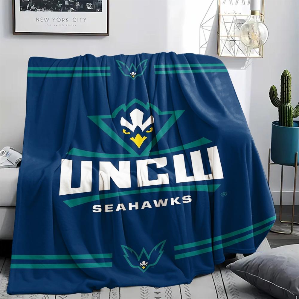 UNC Wilmington Seahawks Print Flannel Blanket High Quality Warm Comfortable Cover for All Seasons Perfect for Gifts Home Decor