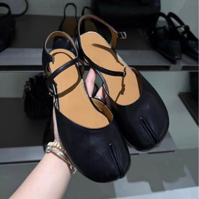 Versione in pelle di vacchetta~ Scarpe retrò di nicchia con punta arrotondata fondo piatto fibbia a una fascia con testa di borsa sandali estivi versatili da donna