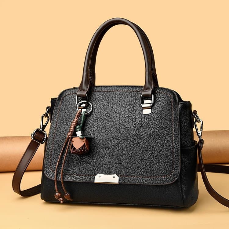

Retro oil wax leather portable messenger bag чёрный