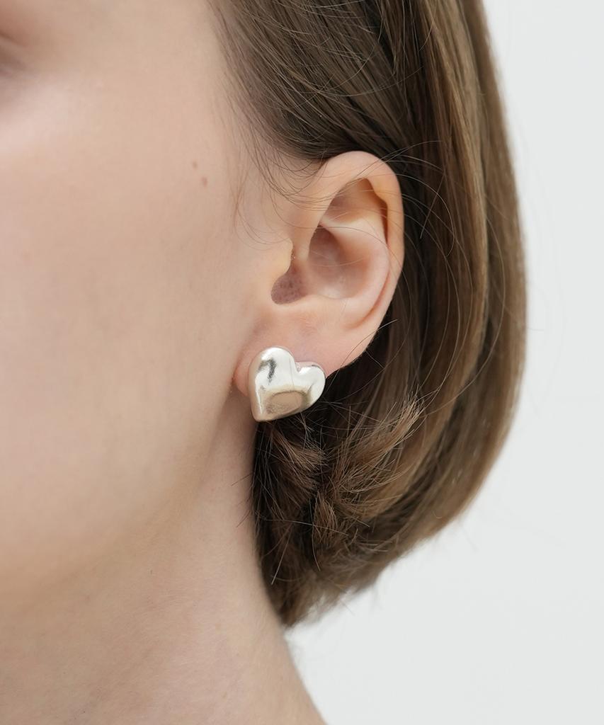 Reindeer Holiday Heart Earring 02